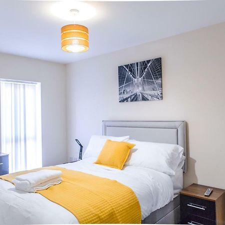 Salford Holiday Apartment 曼彻斯特 外观 照片