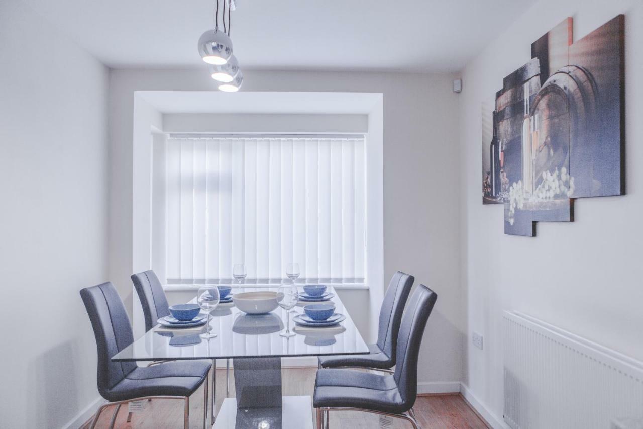 Salford Holiday Apartment 曼彻斯特 外观 照片