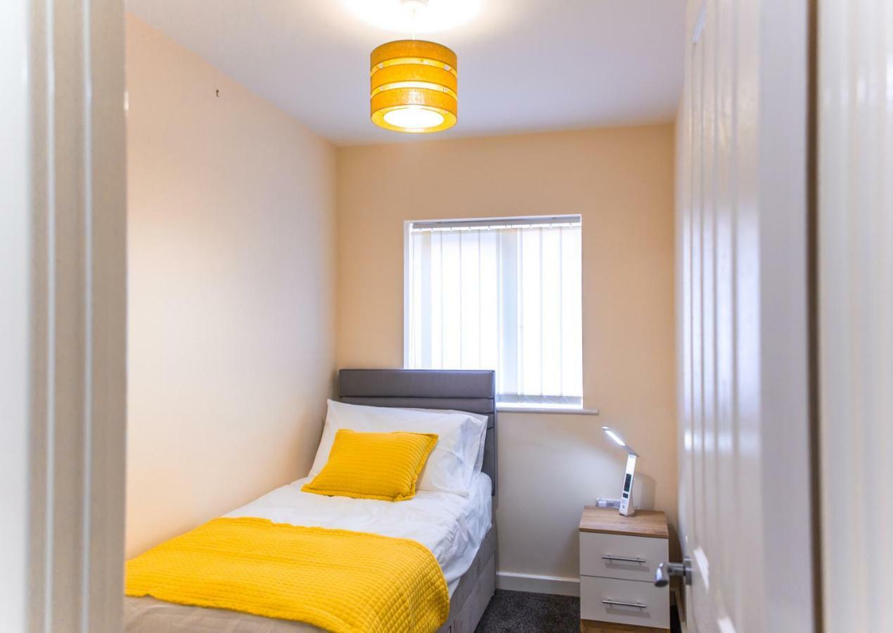 Salford Holiday Apartment 曼彻斯特 外观 照片