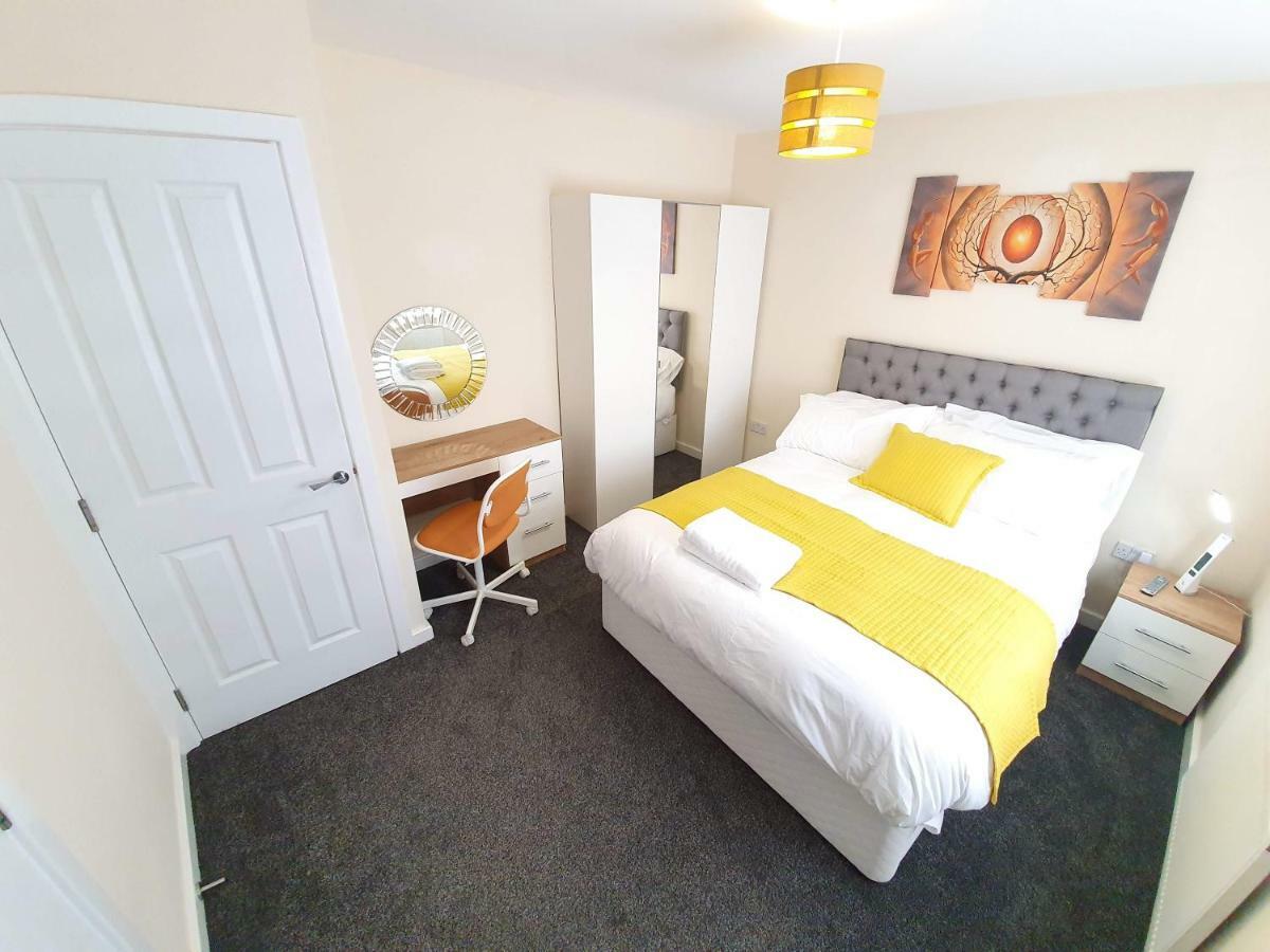 Salford Holiday Apartment 曼彻斯特 外观 照片